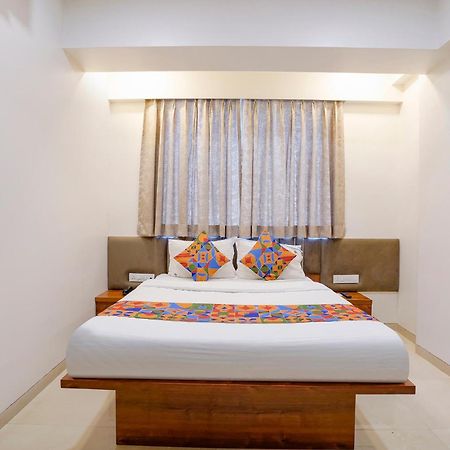 Fabhotel The Mint Mumbai Exterior photo