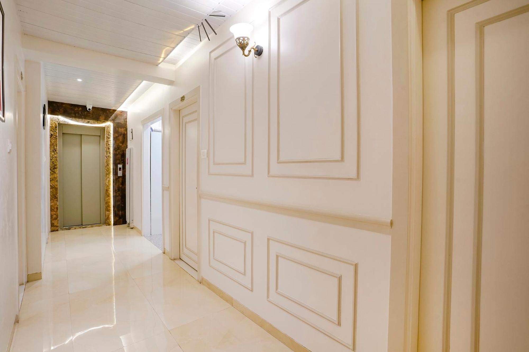 Fabhotel The Mint Mumbai Exterior photo
